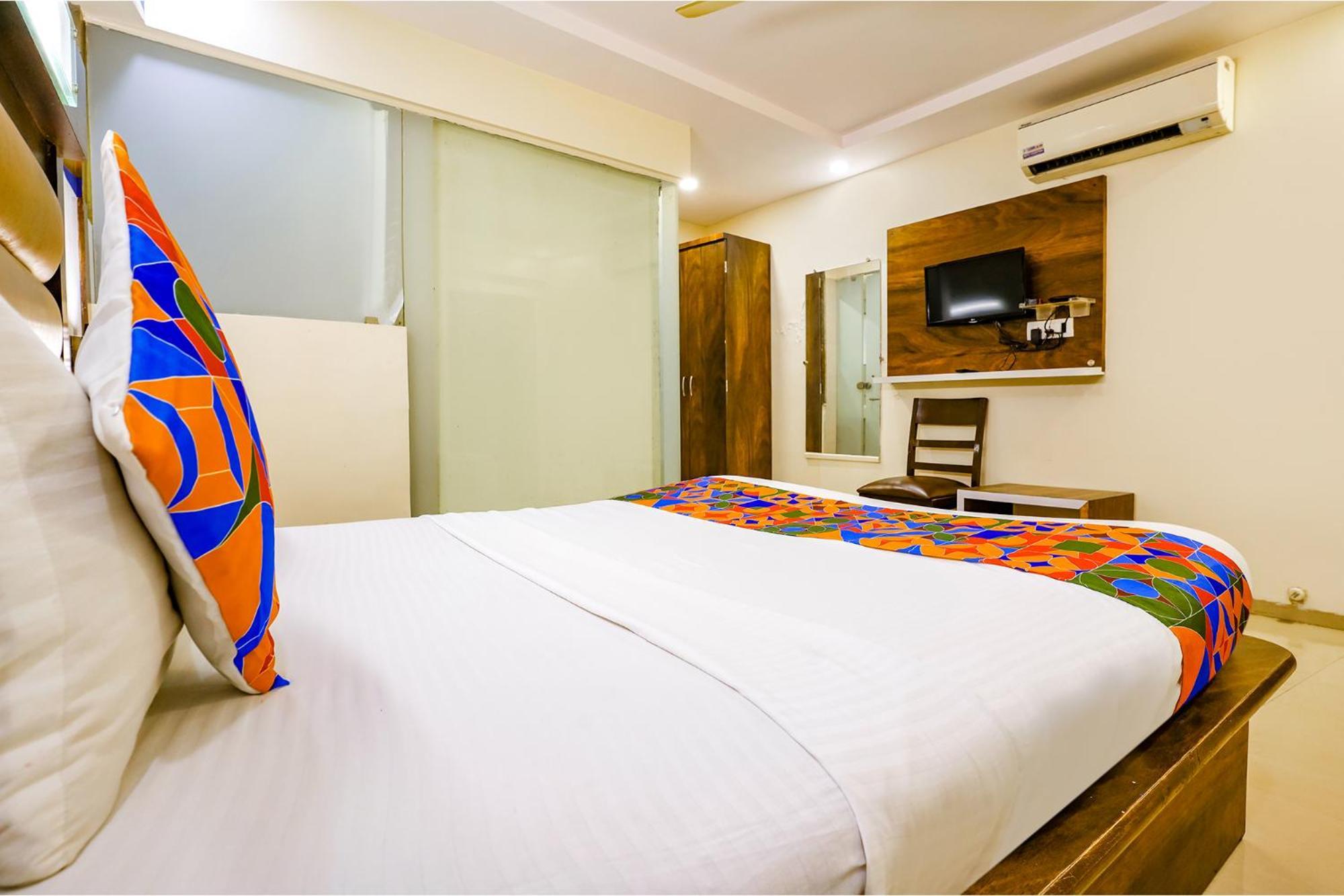 Hotel Naivedhya By Kwality Inn Thane Buitenkant foto