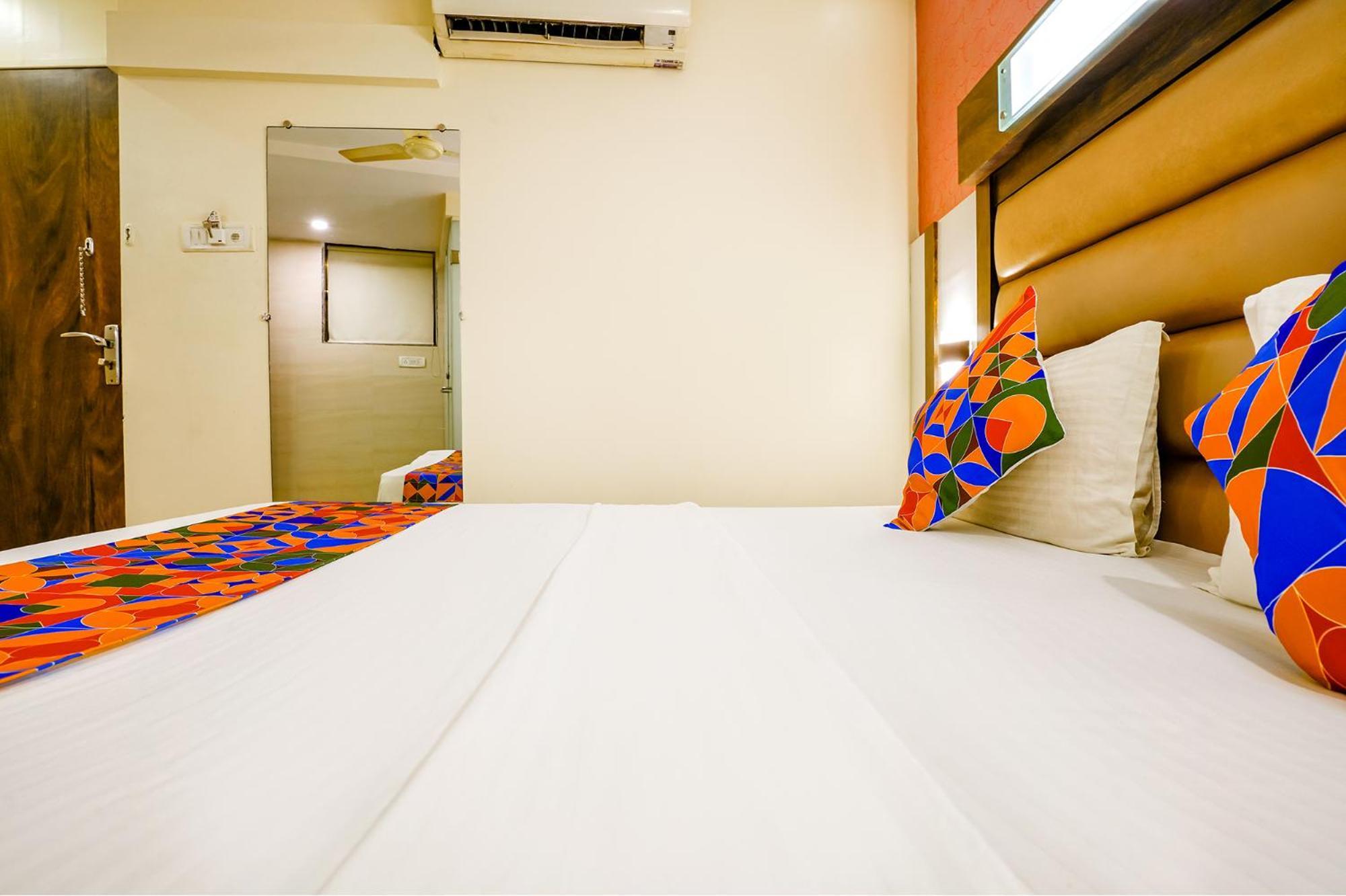 Hotel Naivedhya By Kwality Inn Thane Buitenkant foto