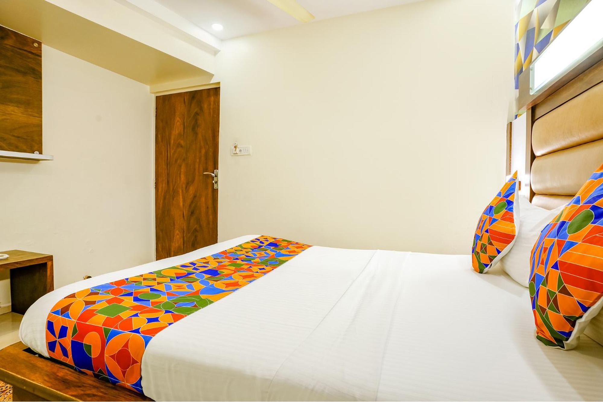 Hotel Naivedhya By Kwality Inn Thane Buitenkant foto