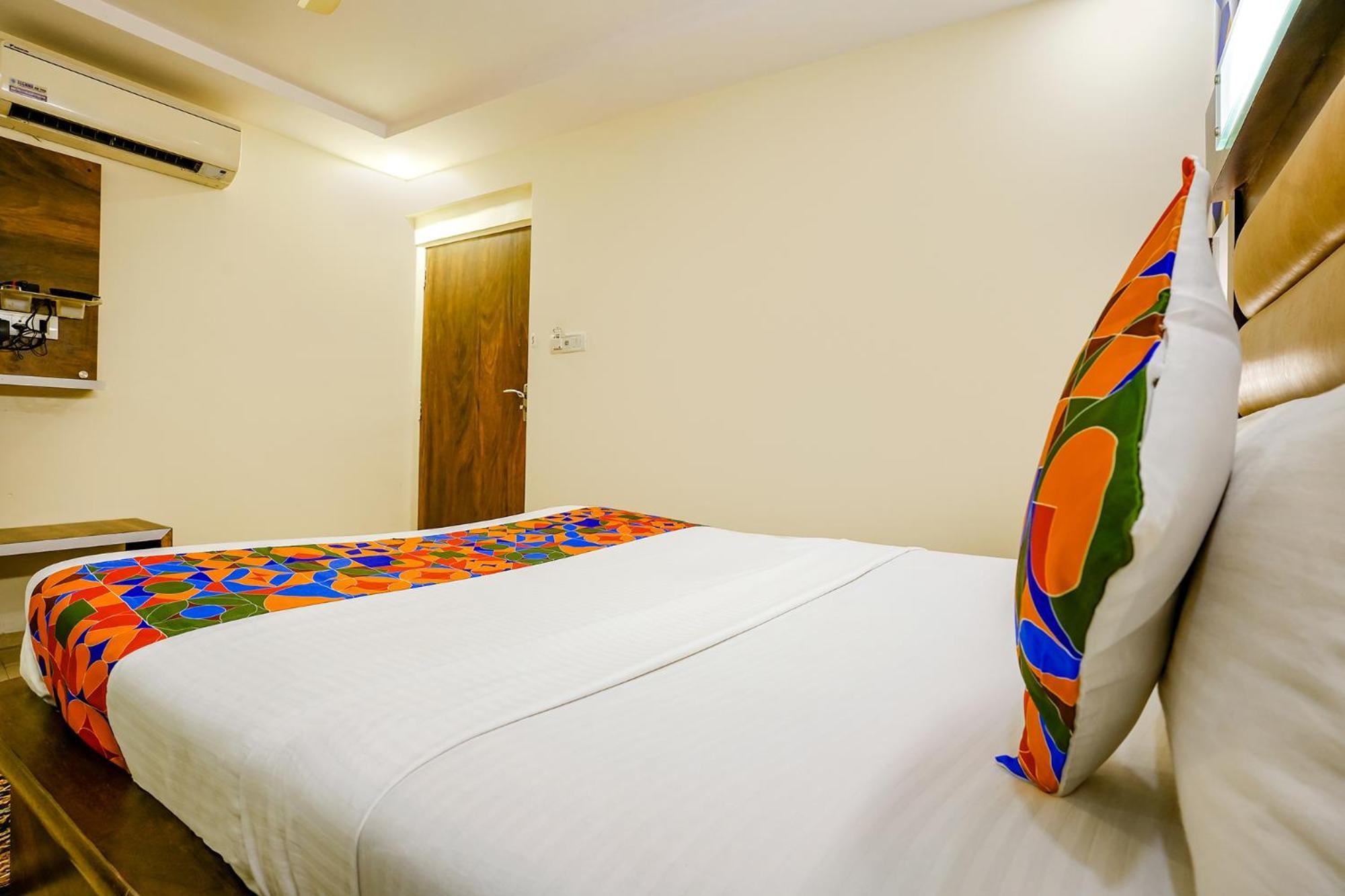 Hotel Naivedhya By Kwality Inn Thane Buitenkant foto