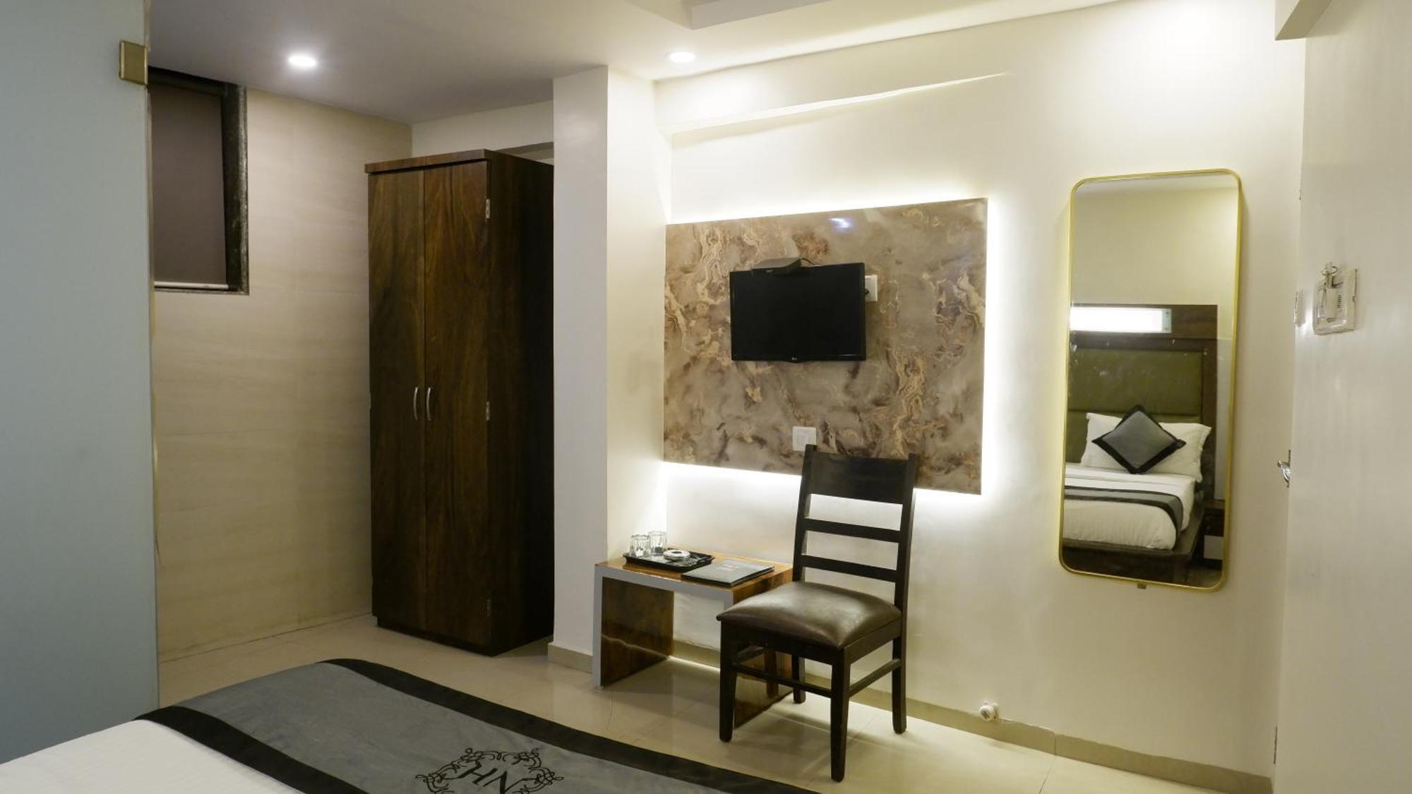 Hotel Naivedhya By Kwality Inn Thane Buitenkant foto