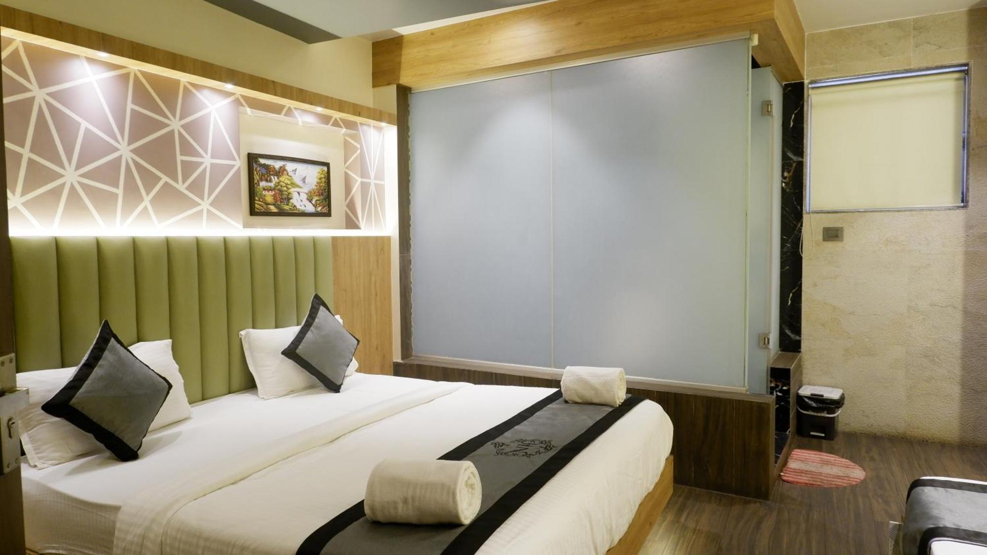 Hotel Naivedhya By Kwality Inn Thane Buitenkant foto